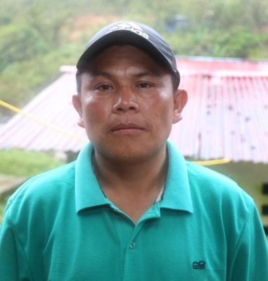 Felipe Morales, presidente del club de padres de familia de la escuela Quebrada Hacha.