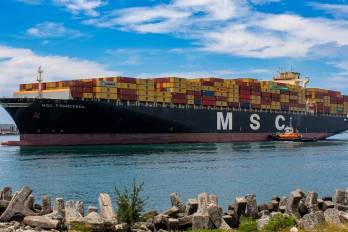 Imagen del barco retenido en el estrecho de Ormuz.