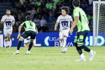 Adalberto Carrasquilla en su regreso con el Pumas de México.
