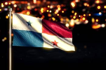 Treinta y cinco años defendiendo a Panamá