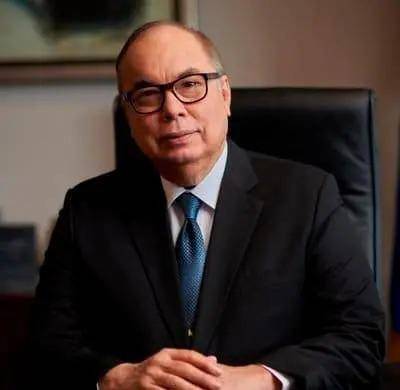 Aprehenden a Enrique Lau Cortés, exdirector de la Caja del Seguro Social