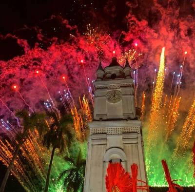 Carnaval lleno de lujo y esplendor