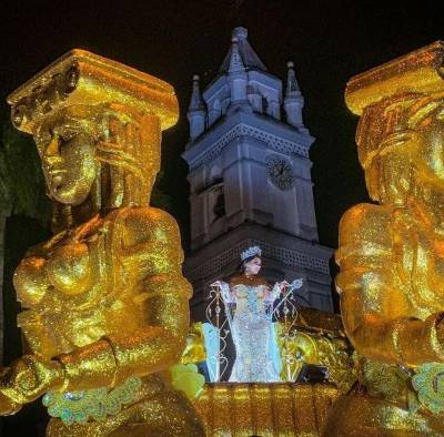 Carnaval lleno de lujo y esplendor