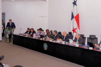 Diputados alertan sobre contratación directa, pagos retroactivos y el impacto económico del manejo de desechos en Panamá Este y San Miguelito.