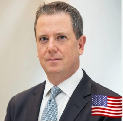 Abogado James G. McGovern.