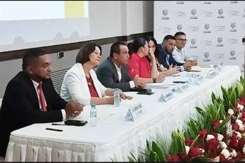 El encuentro contó además con la presencia de representantes de la Autoridad de Turismo de Panamá, estamentos de seguridad y protección civil, así como representantes de la Asamblea Nacional, entre otras autoridades.