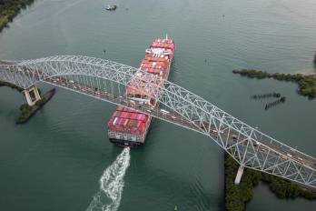 Canal de Panamá inicia el año fiscal con un repunte del 5.6% en sus tránsitos