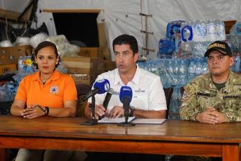 José Ramón Icaza Clément, secretario de Metas Presidenciales (centro), encabezó la conferencia de prensa tras las inspecciones este domingo 18 de octubre en el distrito de Tonosí, provincia de Los Santos.