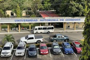 Sede de la rectoría de la Unachi en David, Chiriquí, donde se concertó la reunión de urgencia con el gremio docente.