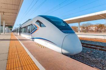 Firman contrato de asesoría técnica para Tren David - Panamá