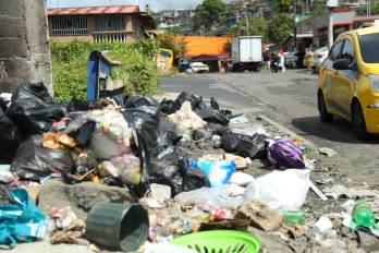 Hernández recordó que la decisión del Ejecutivo se dio en medio de una crisis sanitaria provocada por deficiencias en el servicio.