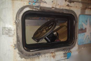 Los paquetes de droga se encontraban ocultos dentro de los contenedores.