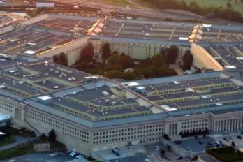 El portavoz de la agencia militar, Sean Parnell, confirmó que los sistemas del gran complejo en las cercanías de Washington.