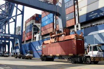 Además del manejo de contenedores, se mantiene el despacho de carga por ferrocarril y la atención a buques de carga general.