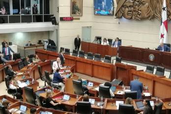 El pleno de la Asamblea Nacional inició con una hora de atraso.