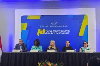El anuncio se realizó en el Centro de Capacitación Ascanio Arosemena, con la participación de la ministra de Cultura, María Eugenia Herrera; la ministra de Educación, Lucy Molinar; la historiadora Marixa Lasso; la presidenta de la Cámara Panameña del Libro, Orit Btesh; y el vicepresidente de Comunicación del Canal de Panamá, Eduardo Quirós.
