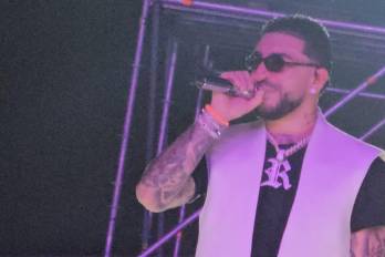 El artista colombiano también conocido como el ‘artista del guetto’ hizo vibra el Figali Convention Center al cantar ‘Chevere’.