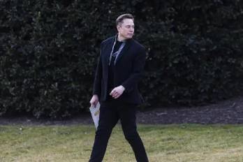 La propuesta de Musk se produce después de que Anthropic anunciara la creación de un fondo de beneficio público al que destinará el 5 % de sus acciones.