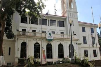 El Minsa indicó además que el sistema de salud mantiene la recomendación de vigilancia médica entre 48 y 72 horas.