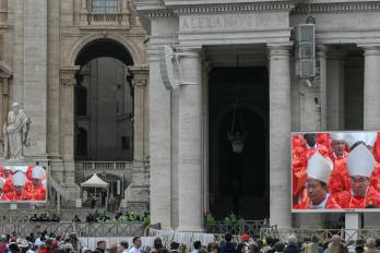 La segunda votación comenzó a las 10:00 a.m. de el Vaticano.