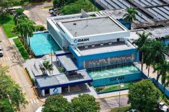 Flores anunció que la Contraloría iniciará auditorías relacionadas con los contratos de carros cisterna.