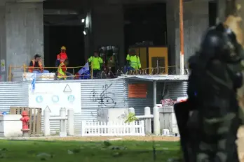 Unidad antomotines durante las protestas que el Suntracs realizó dentro del proyecto del nuevo Hospital del Niño en el mes de febrero.
