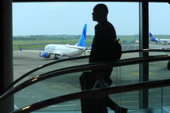 La normativa recuerda que el artículo No. 16 del Decreto Ley No. 3 de 2008 permite a los turistas ingresar a Panamá para actividades de recreación u otros fines contemplados en la legislación migratoria.