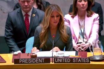 Con el tradicional golpe de martillo que marca el inicio de los debates, la primera dama dejó abierta una sesión.