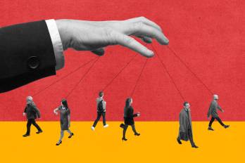 Distorsión mediática, manipulación de masas y el destino de la sociedad