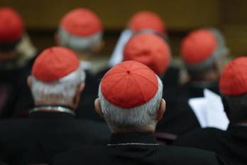 Imagen de archivo de cardenales durante un consistorio presidido por el papa Francisco.