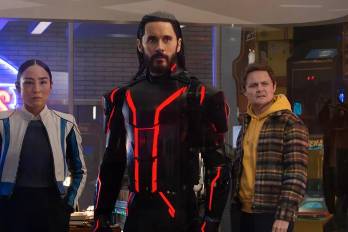 Jared Leto y Greta Lee se unen en una amistad poco usual en ‘Tron: Ares’.