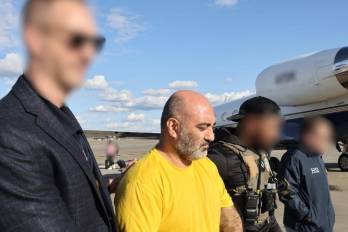 Según la acusación, entre 2010 y 2014, Dindar operó la empresa New Port Sourcing Solutions en Xi’an