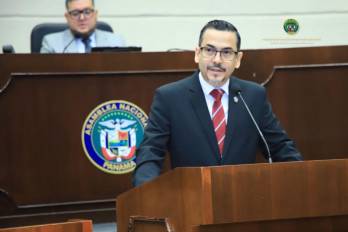 Luis Carlos Gómez, procurador general de la Nación, durante la presentación de los anteproyectos en la Asamblea Nacional.