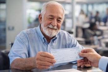 A diferencia del CEPADEM, el CEPANIM corresponde al pago de intereses por mora de ese mismo beneficio, una deuda histórica que el Estado busca saldar.