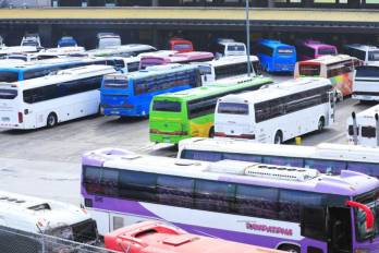 Empresarios proponen el teletrabajo como medida para mitigar el impacto económico.