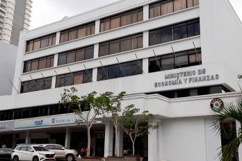 Fachada del Ministerio de Economía y Finanzas.