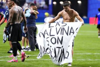 El secretario de Negocios del Reino Unido, Peter Kyle, solicitó que la FIFA investigue el incidente.