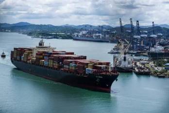 El transporte marítimo mundial depende de normas de la OMI y de la cooperación entre países para asegurar operaciones seguras, eficientes y transparentes.