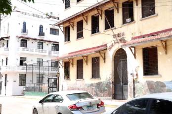 Video: Escuela Nicolás Pacheco: el hogar improvisado de 28 familias desplazadas