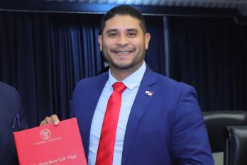 El diputado Jhonathan Vega