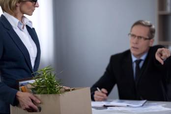 Estudio indica que cuatro de cada diez organizaciones planean reducir su personal antes de finalizar el 2026. El porcentaje de empresas con despidos pasó de 76% a 86% en un año.