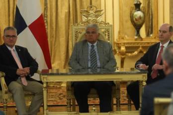 Mulino sancionó la norma en un acto oficial acompañado por autoridades del Ejecutivo, Legislativo, Contraloría y representantes de asociaciones de jubilados.