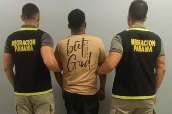 El hecho ocurrió en el Aeropuerto Internacional de Tocumen, donde las autoridades migratorias detectaron al pasajero tras su llegada en un vuelo procedente de Barranquilla.