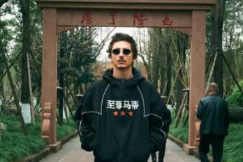 El actor compartió en sus redes sociales que se encuentra en China mientras sus fans y detractores hablan de su inoportuno comentario.