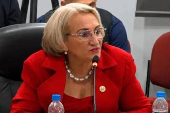 En su mensaje, de Bonagas señaló que la decisión responde a los acontecimientos registrados en las últimas semanas, los cuales han generado ‘preocupación e incertidumbre dentro y fuera de la comunidad universitaria’.