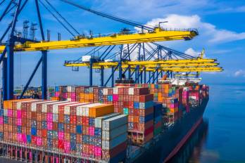 La OMC prevé una recuperación del comercio mundial en 2024, pero advierte de los riesgos por conflictos geopolíticos