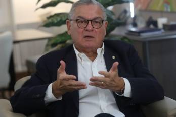 ‘A lo que compete a la Contraloría, nosotros no estamos efectuando pagos de planilla porque no tienen viabilidad económica’, dijo Flores.