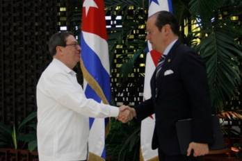 Martínez-Acha se reunió con su homologo cubano Bruno Rodríguez Parrilla, con quien discutió temas de la agenda bilateral de ambos países.