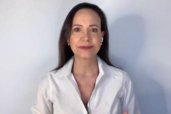 ‘Mientras el régimen intente esconder este reconocimiento, los venezolanos vamos a encender una luz en las principales ciudades del mundo’, señaló Machado.