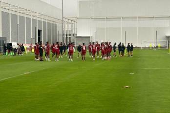 A pesar de la lluvia intensa, el equipo logró ejercitarse con normalidad.